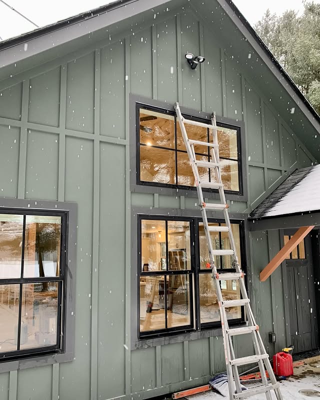 Cleaning windows in Winter